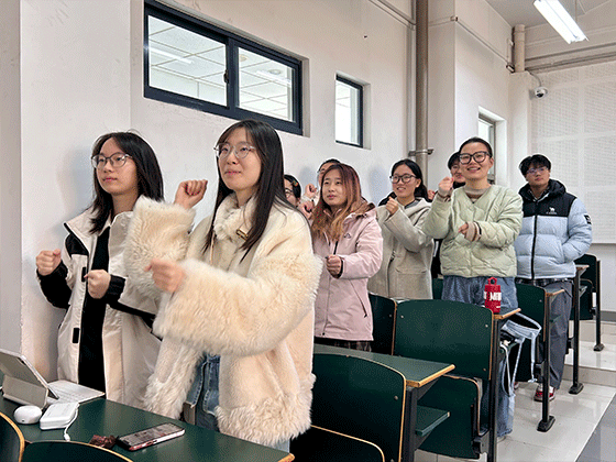 1768891161900094260.gif 2.gif